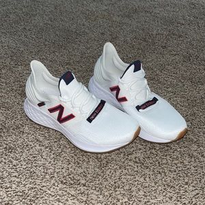 Women’s size 7 1/2 new balance shoes